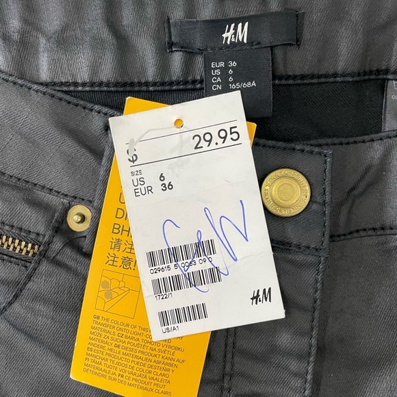 NWT H&M Waxed Black Skinny Ankle Jeans Size 6 - Picture 3 of 3